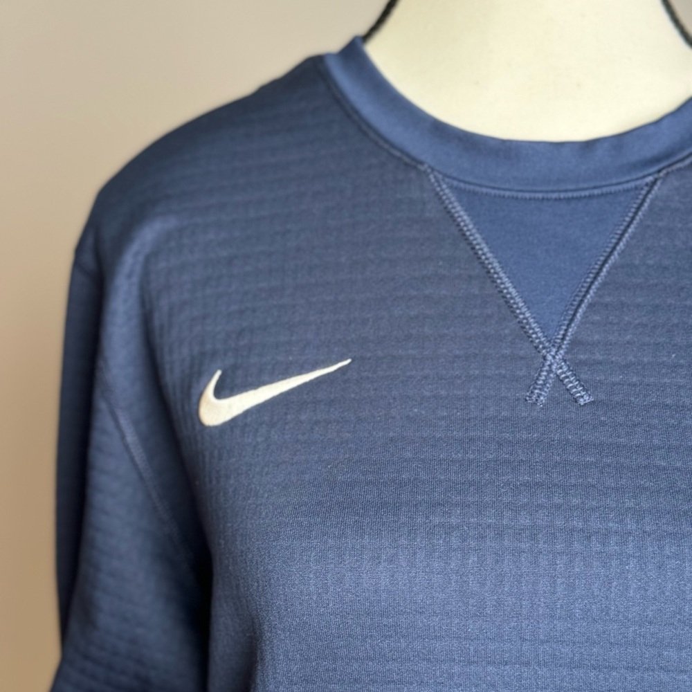 Nike University of Dayton/ UD flyers Modern Performance Crew Sweatshirt size s - Picture 9 of 9